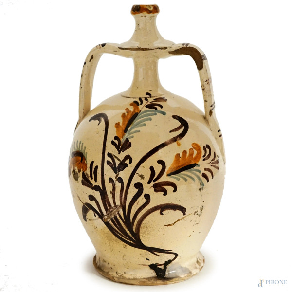 Antica fiasca in ceramica policroma, corpo ovoidale a due anse, decori raffiguranti fiori stilizzati, cm h 27, (difetti)