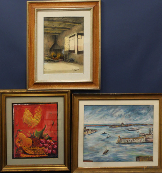Lotto di 3 dipinti raffiguranti marina, interno e natura morta ad olio su tela a misure diverse, entro cornici firmati.