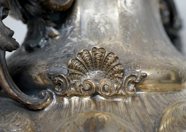 Grande vaso in argento, Argentiere Valle', Milano, XX secolo, cm h 64, peso gr. 5055