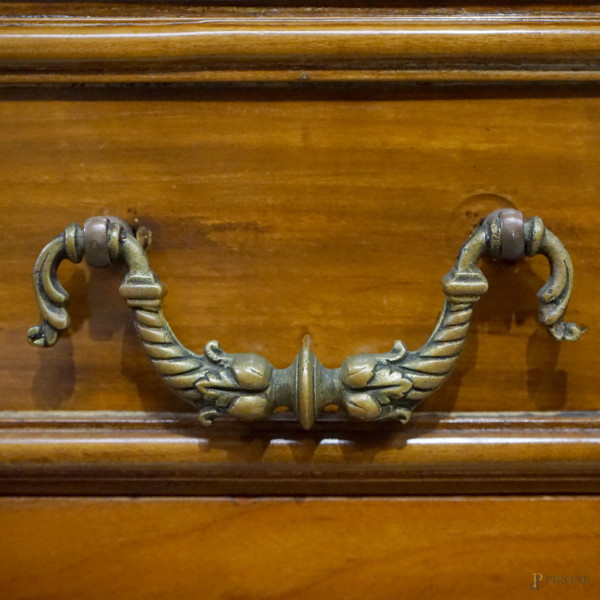 Vetrina stile impero a due corpi in legno di ciliegio del XIX secolo, quattro ante e due cassetti...