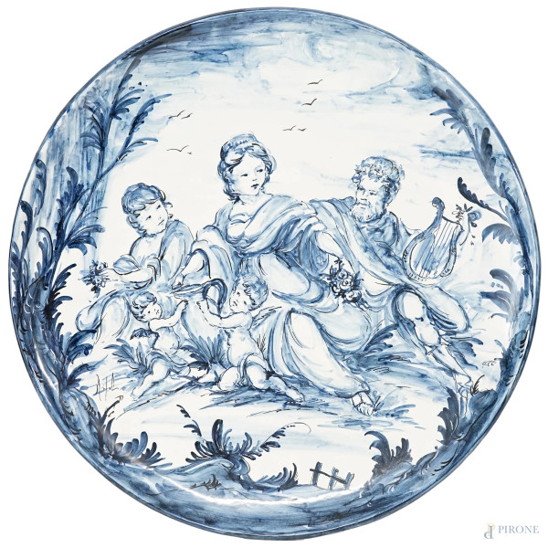 Grande piatto Savona, Albisola, XX secolo, in maiolica  a smalto bianco e blu, firmato sotto la base "Giacchino Albisola S.", diametro cm 59,5