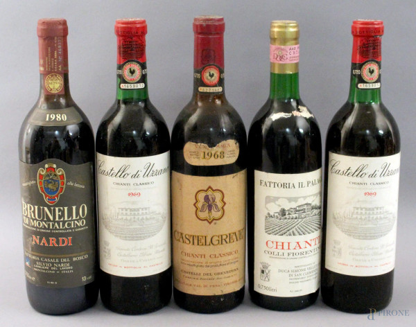 Lotto composto da cinque bottigli di vino vintage.