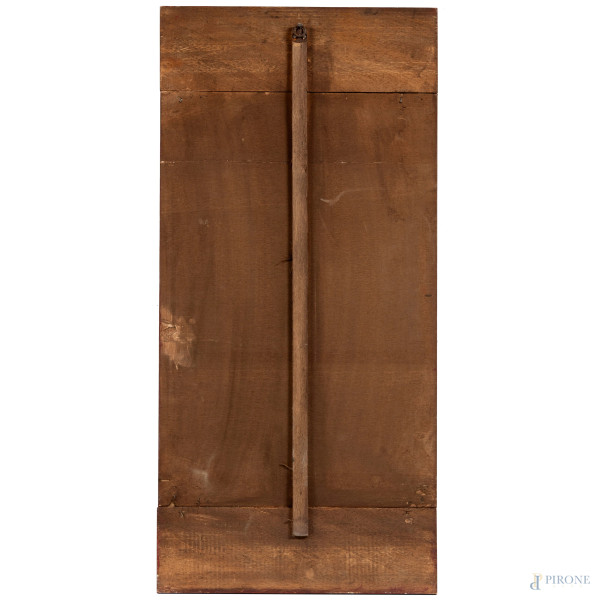 Crocifisso, XX secolo, scultura in legno fissata su pannello ligneo dorato e laccato, altezza cm ...