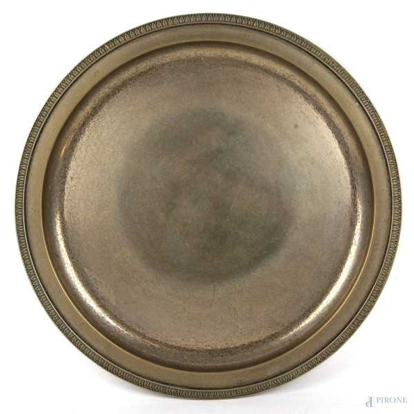 Vassoio di linea tonda in argento, diametro cm. 29, gr.460