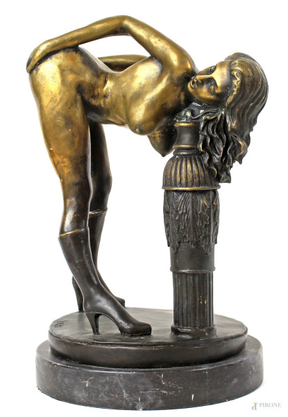 Scultura erotica in bronzo,cm h  8, firmata Preiss, XX secolo.