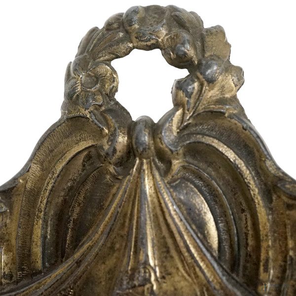 Calamaio Art Nouveau in metallo dorato cesellato, Francia, fine XIX secolo, 23x18