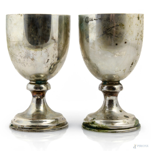 Coppia calici in argento 800/000. Argentiere Brandimarte, altezza cm 13,5, peso gr 420