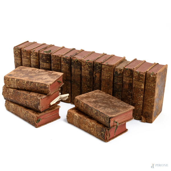 Lotto composto da: Tommaso d'Aquino, Summa Totius Theologiae Lugduni, sumptibus Anisson e Posuel, 1701, 18 voll e Tommaso d'Aquino, Summa Totius Theologiae Lugduni, sumptibus viduae Petri Bailly 1663, (volumi della serie non consecutivi, serie incompleta, strappi, segni di usura, bruniture, difetti)