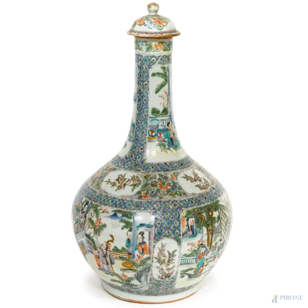 Potiche in ceramica policroma con decori vegetali e personaggi, Cina, XX secolo, altezza cm 46, (difetti)