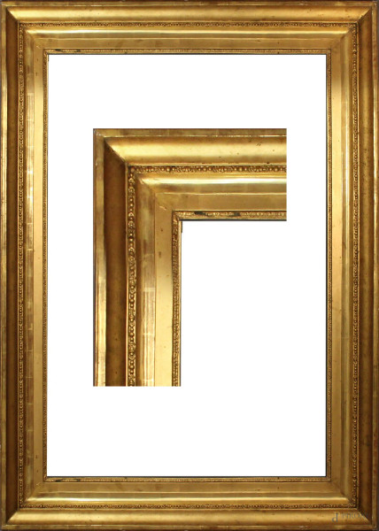 Cornice a cassettone dell&#39; 800 in legno dorato, misure specchio cm. 86,5x130,5, ingombro cm. 110x145.