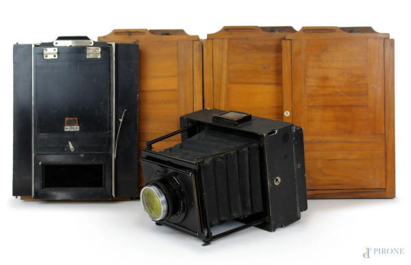 Carl Zeiss, antica macchina fotografica, cm 17x13x8, (difetti, mancanze e meccanismo da revisionare).