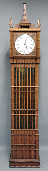 Orologio a torre di linea neogotica in noce con vetri colorati, cm 230x40x24, XIX sec.