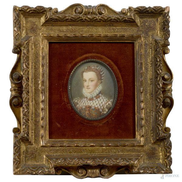 Miniatura raffigurante gentildonna entro cornice in legno dorato e intagliato, XX secolo, misure complessive cm 30x27, (segni di usura)