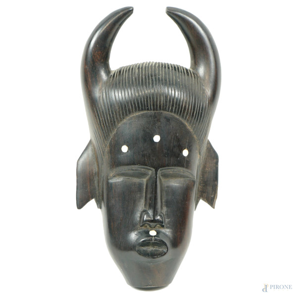 Maschera tribale in legno scolpito, arte africana, XX secolo, cm h19,5