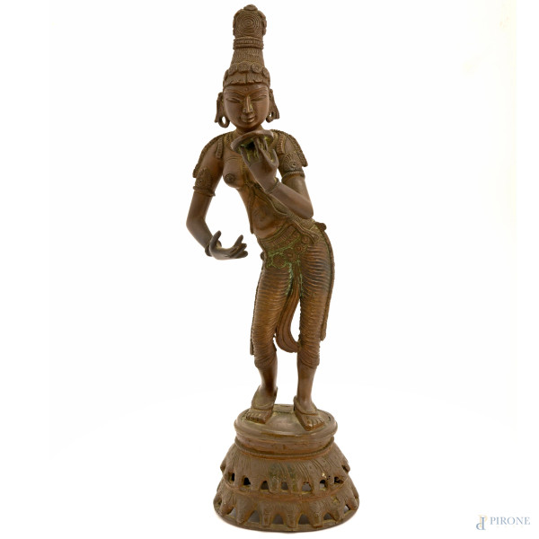Scultura di divinità indonesiana in bronzo, altezza cm 36,5, XX secolo, (difetti)