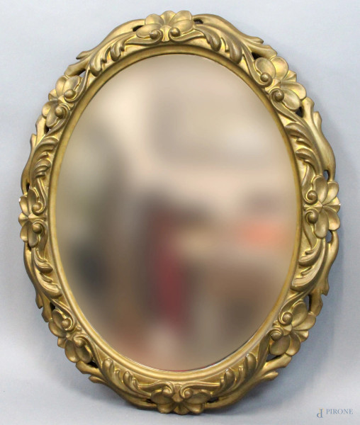 Specchiera ovale in legno intagliato e dorato, cm h 82x66, fine XIX secolo