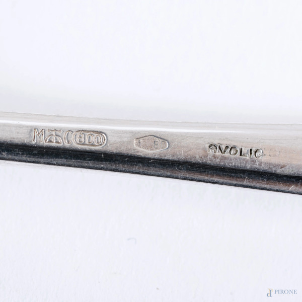 Lotto di posate in argento 800/000, misura massima cm 26, peso complessivo gr 1570 al netto dei c...