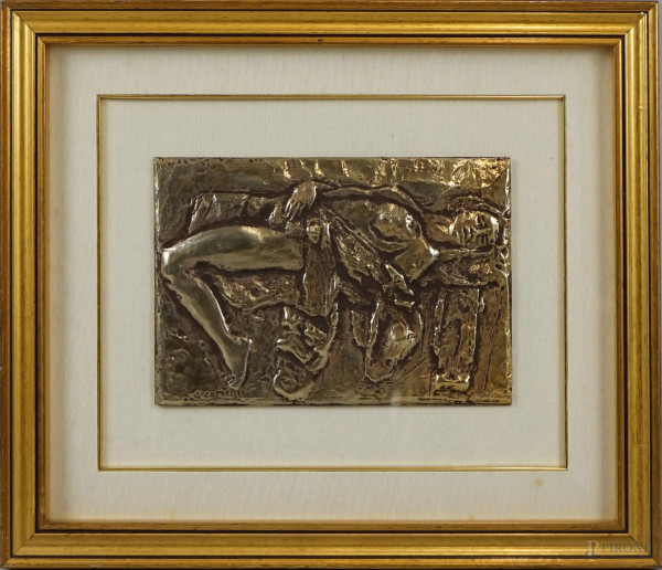 Lastra in metallo raffigurante nudo di donna, cm 37,5x25,5, firmata G.Campilli, entro cornice.