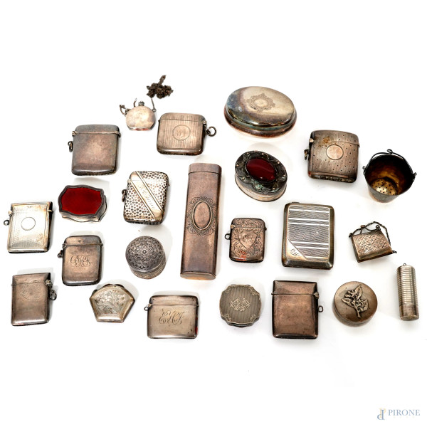 Lotto di scatoline in argento, misura massima cm 10,5x3x2, peso totale gr 585