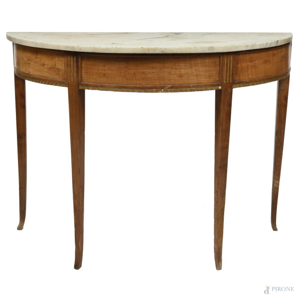 Consolle in noce a mezzaluna con piano in marmo, XIX secolo, cm 88x118x60, (segni di usura, scalfiture del legno e del piano)