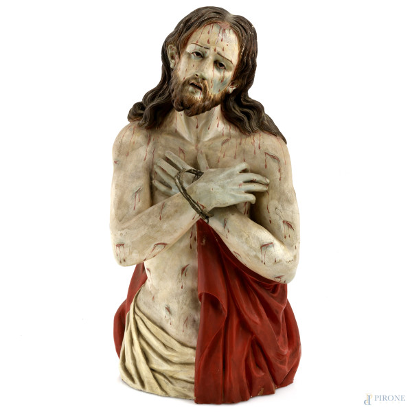 Ecce Homo, XIX-XX secolo, scultura in terracotta policroma, altezza cm 50, (segni di usura, scalfiture, cadute di colore, due fori al retro)