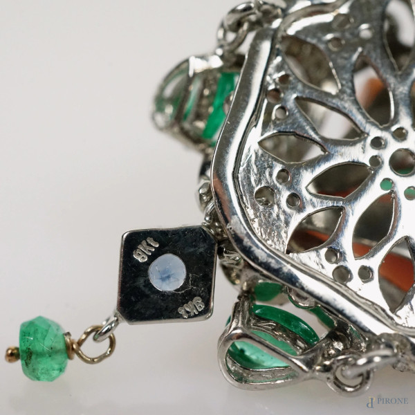 Moretto, ciondolo in oro 9 kt, argento e brillanti, busto e turbante impreziositi da corallo, zaf...