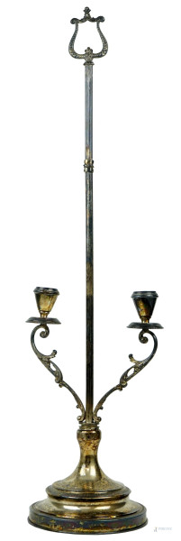 Candelabro a due luci in argento, cm h 69,5, XX secolo, peso gr. 510