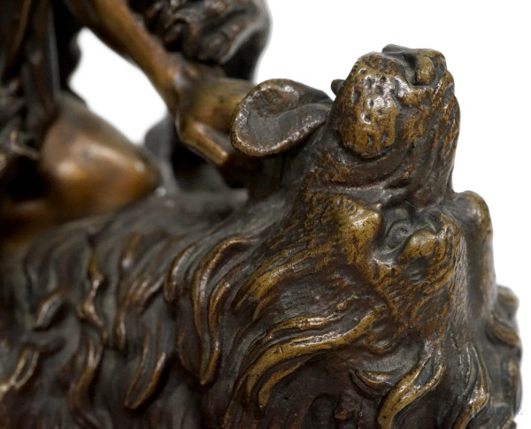 Alessandro e il leone, scultura in bronzo, firmata Coinchon, cm h 31