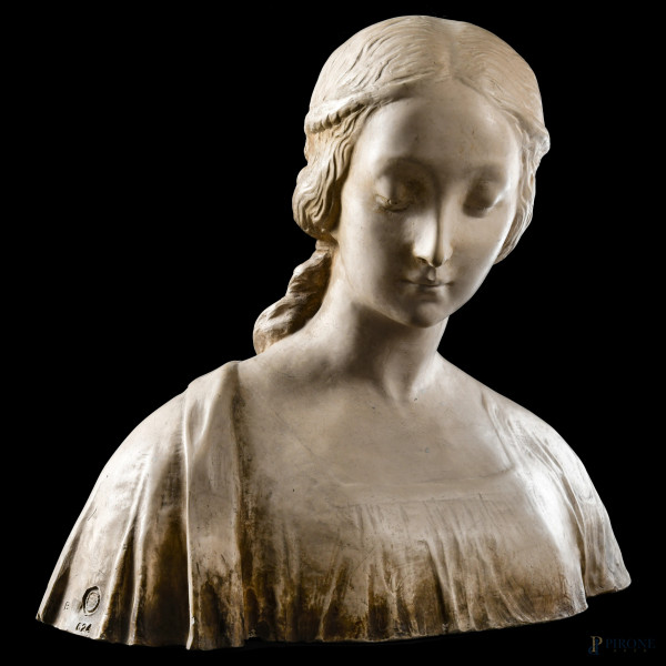 Busto di fanciulla, XX secolo, scultura in gesso, altezza cm 42, (segni di usura, scalfiture, difetti)
