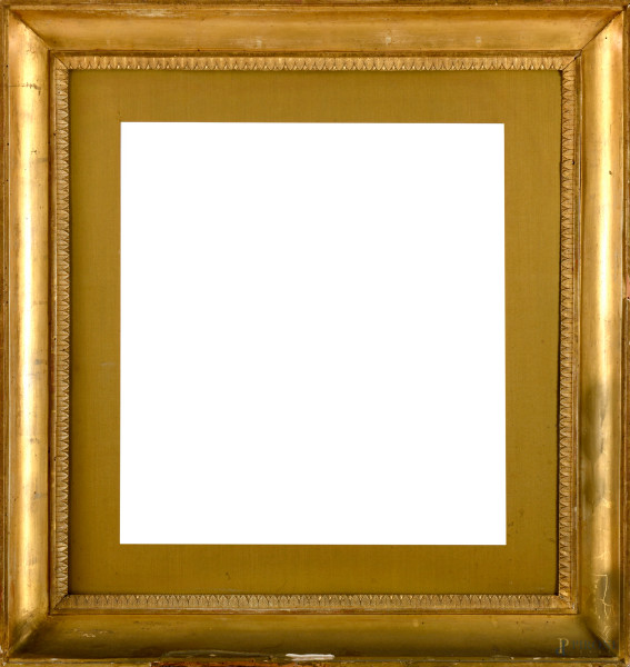 Cornice impero in legno intagliato e dorato,  cm 80,5X76, battente cm 64X60, (difetti)