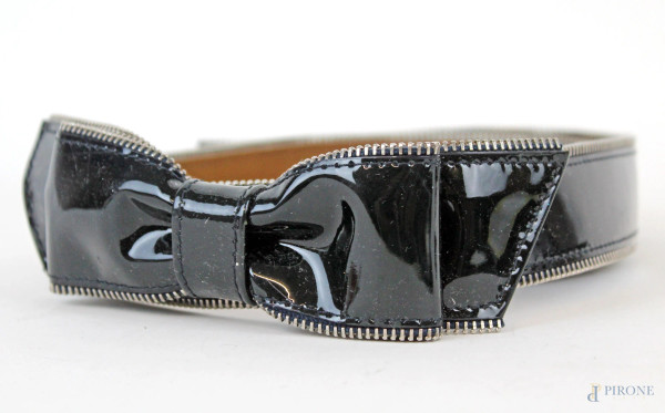Simonetta, cintura da donna nera con fiocco, chiusura a strappo, lunghezza cm 70,5, (segni di utilizzo).