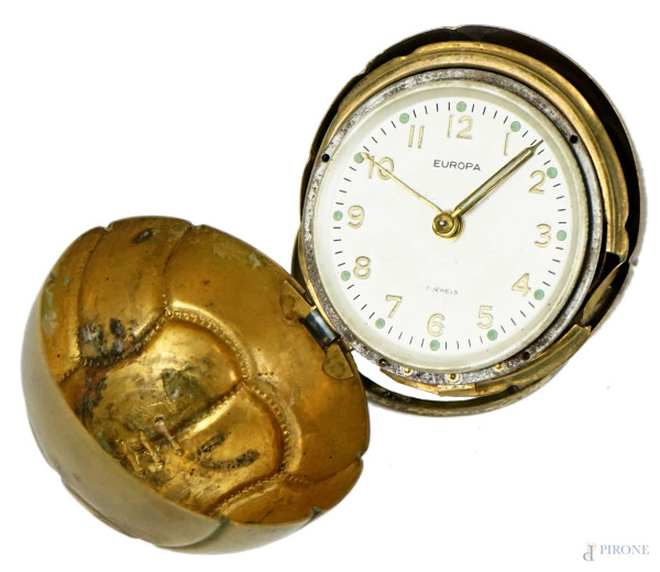 2 Jewels, orologio in metallo dorato con cassa a forma di pallone, diam. cm 6, XX secolo, (meccanismo da revisionare).