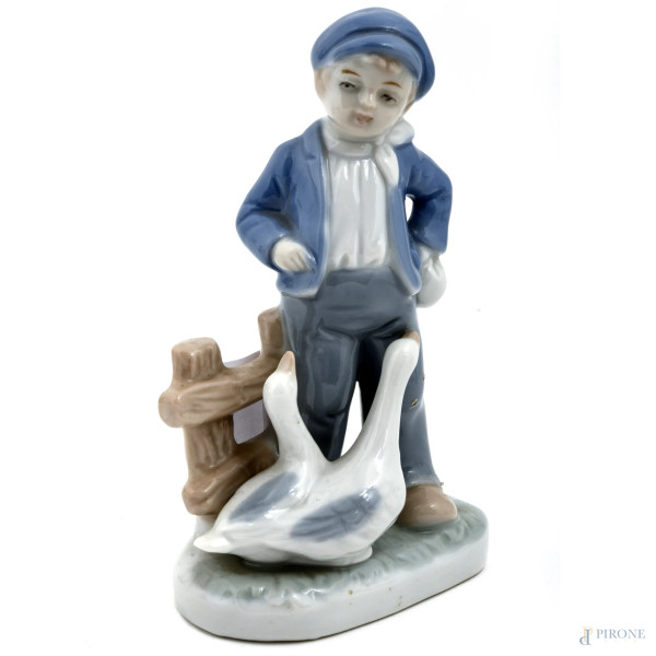 Lotto di quattro statuine in porcellana danese, altezza massima cm 15, (rotture e restauri)