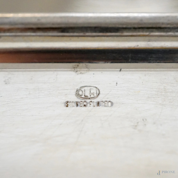 Sette piatti ottagonali, in metallo argentato, Olfi, XX secolo, cm 30x30