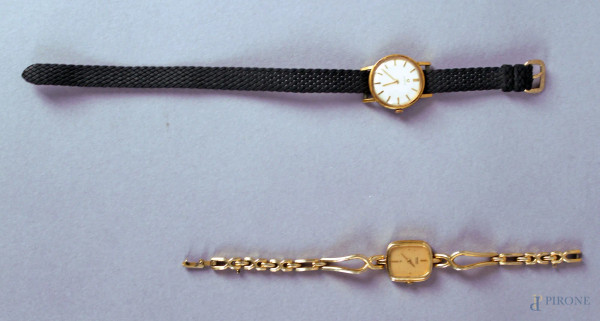 Lotto composto da due orologi da donna, Omega e Seiko, placcati in oro, da revisionare.