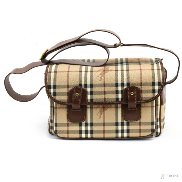 Bauletto Burberry, cm 18x32x21, (segni di usura)