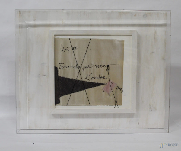 Maria Lai - Tenendo per mano l&#39;ombra 33x33 cm, A.D. arte duchamp, Cagliari 1995 fili di lana sulla copertina, con teca plexiglas 60x50 cm, Firmato Lai 87 in alto a sinistra