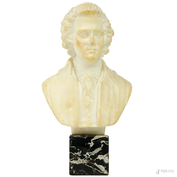 Busto di Mozart in alabastro, base in marmo nero, cm h 22, (difetti)