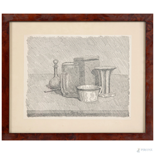 Stampa da incisione di Giorgio Morandi, Natura Morta, cm 22x7,5, entro cornice