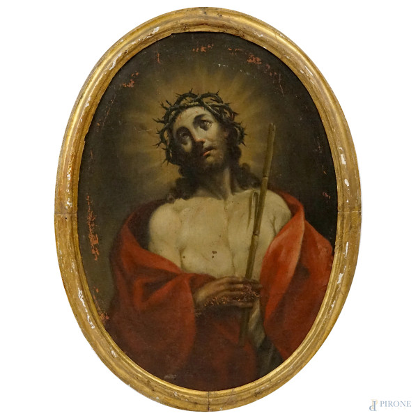 Pittore del XVIII secolo, Ecce Homo, olio su tela ad assetto ovale, cm 84,5x60, entro cornice, (difetti).