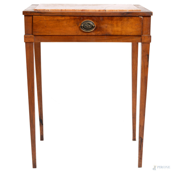 Tavolino in noce con piano rettangolare in marmo e un cassetto al fronte, XIX-XX secolo, cm 80x61x46,5, (segni di usura, scalfiture, difetti)