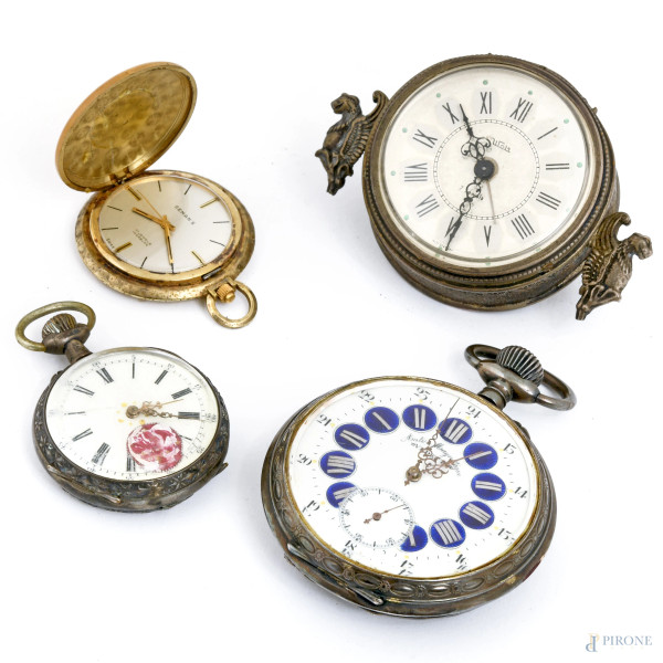 Lotto di quattro orologi, misura massima cm 8,5x6, (difetti, meccanismi da revisionare)