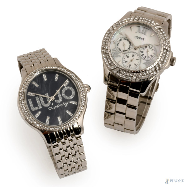 Lotto di due orologi da donna: uno marcato Liu Jo e l'altro Guess