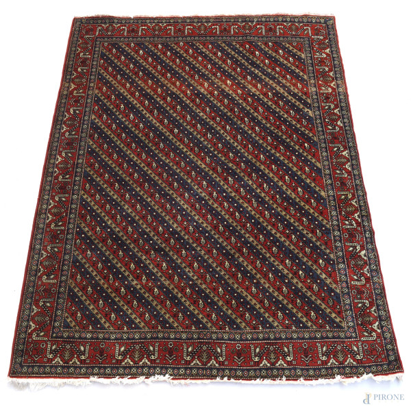 Tappeto, cm 152x195, (segni di usura, difetti)