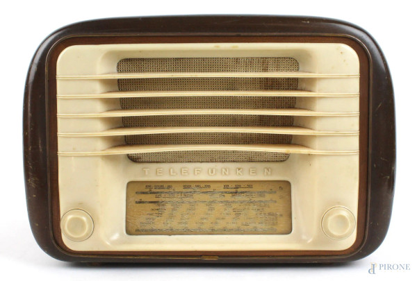 Radio Telefunken, mod. Mignonette B,  cm. 17,5x15x26, anni &#39;50, entro custodia originale, (da revisionare)