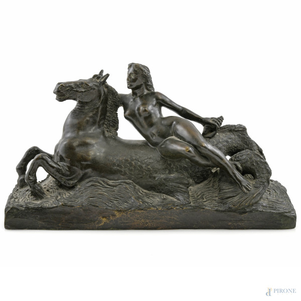 Ninfa con cavallo marino, XX secolo, scultura in bronzo, cm 17x31x12,5