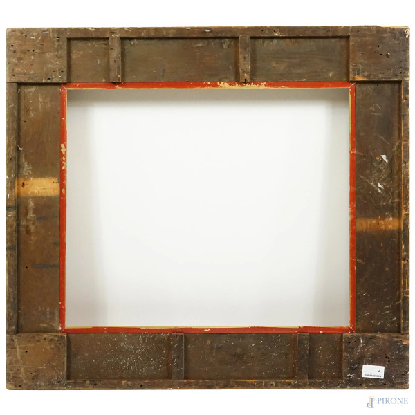 Cornice in legno e pastiglia del XIX secolo, decori a palmette, ingombro cm 108x94, battuta cm 78...