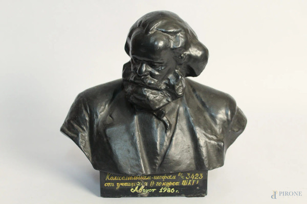 Marx, busto in bronzo brunito, H 27 cm.