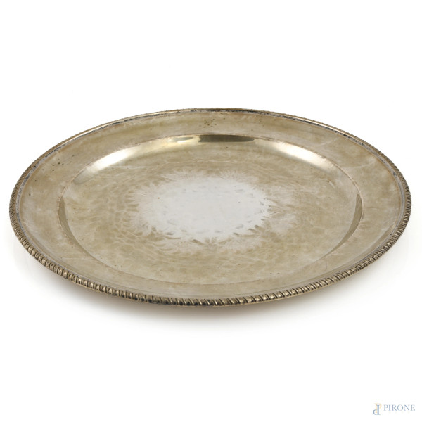 Piatto da portata in argento 800/000, diametro cm 35,5, peso gr 750