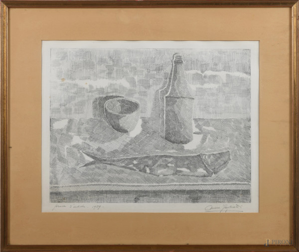 Nino Gagliardi (1918 - 1994), Natura morta, 1959 incisione su carta p.a., cm 52x62,5 compreso passepartout, firmato in basso a destra, entro cornice, (segni di usura, tracce di umidità, ondulazioni della carta)